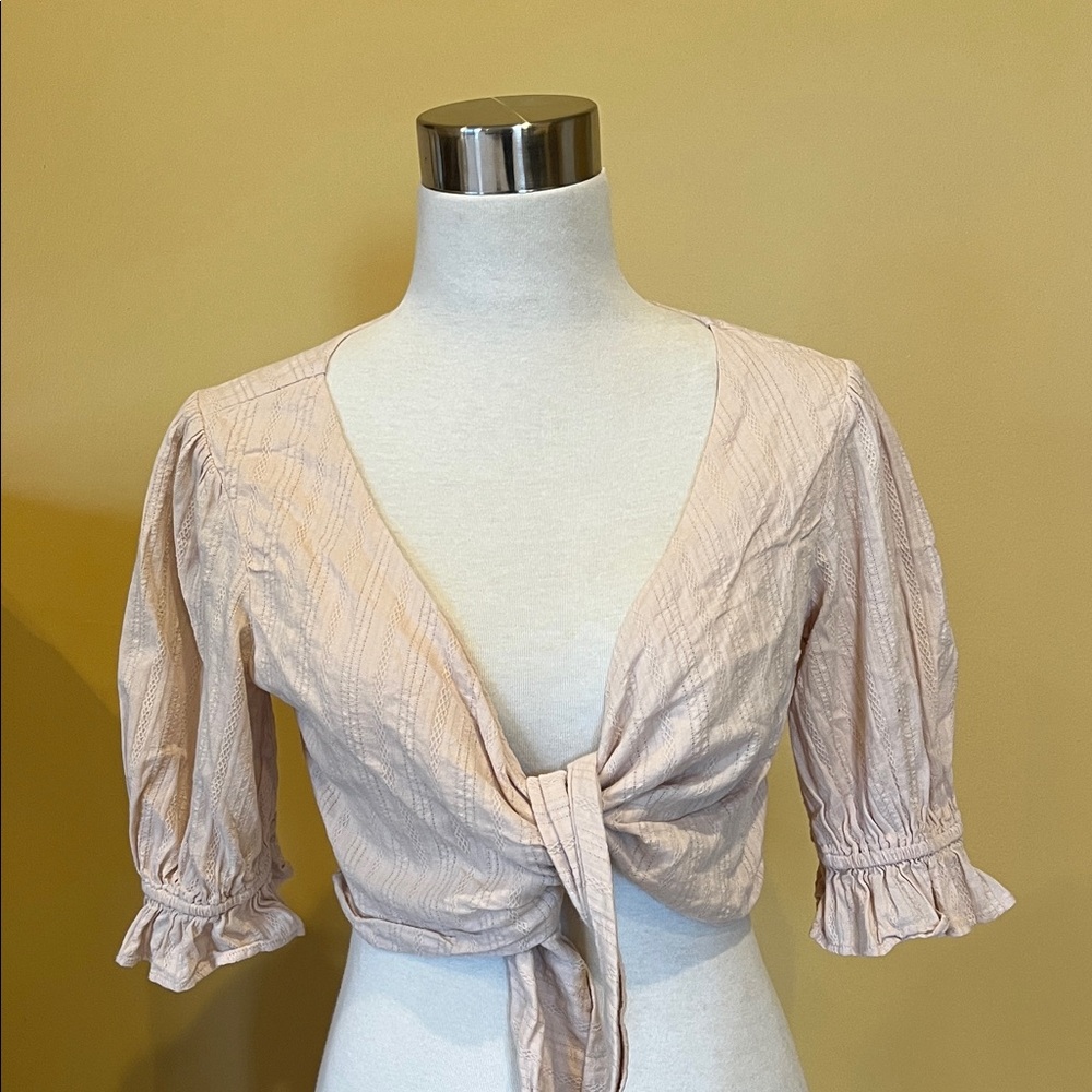 Gab & Kate Tie-Front Puff Sleeve Crop Top - Blush Sz. M